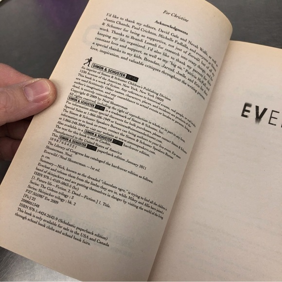 The Skinjacker Trilogy: Book 2 Everwild by: Neal Shusterman, paperback book - Picture 3 of 6